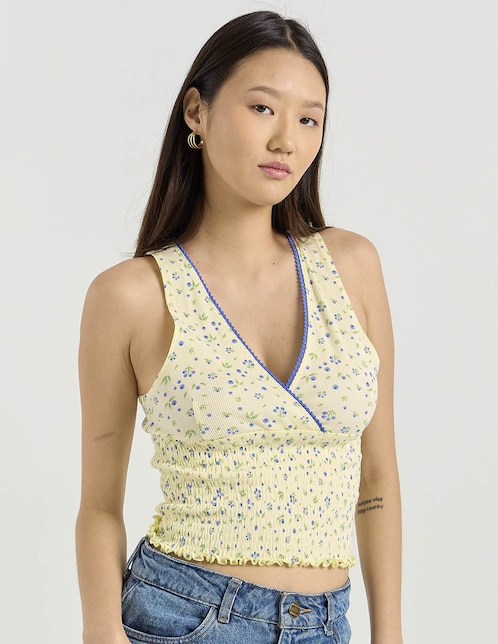 Top Mossimo cuello V tirante ancho