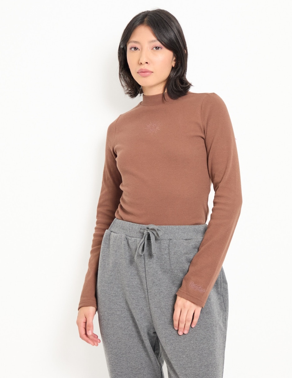 Playera manga larga cuello simulado para mujer Playera manga larga cuello simulado para mujer
