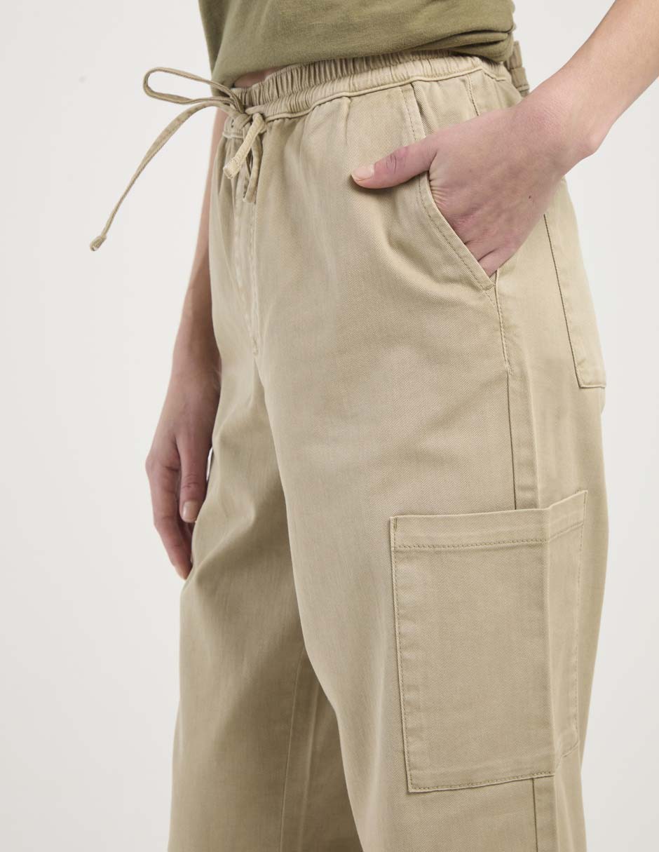 Pantalón cargo amplio para mujer 4