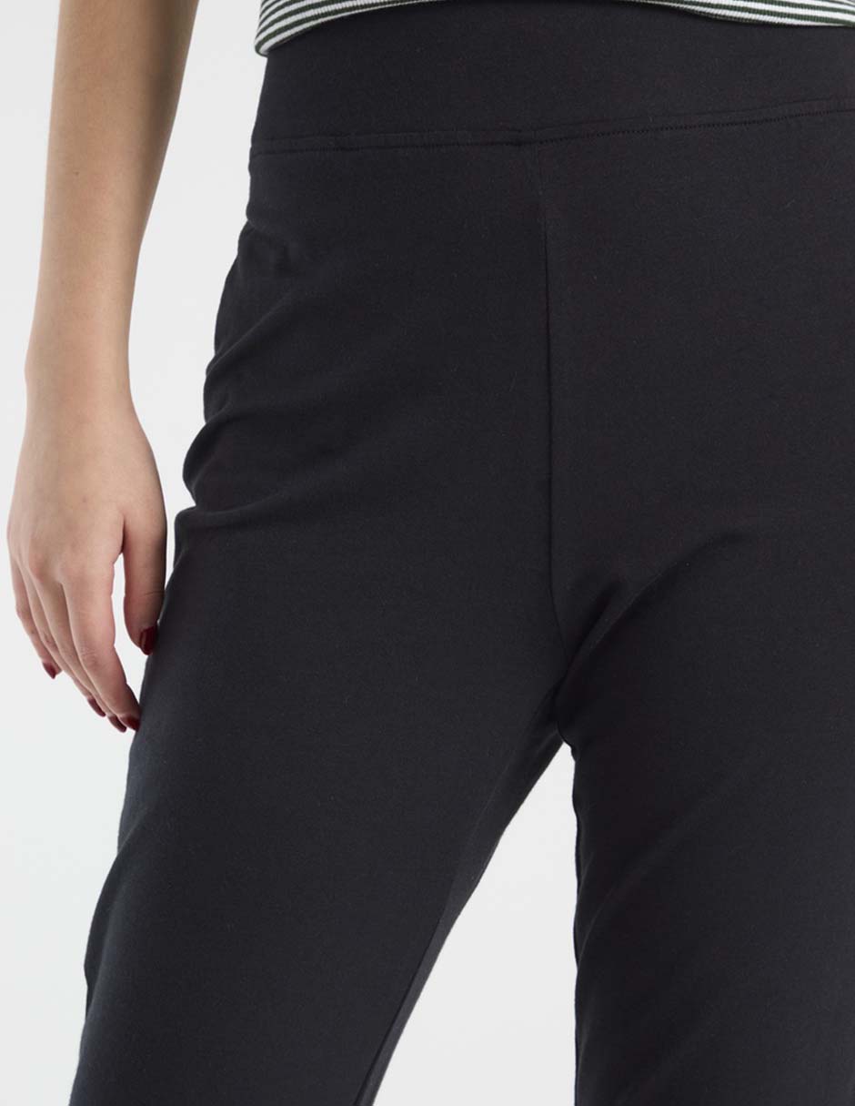 Pants acampanado con pretina para mujer 4
