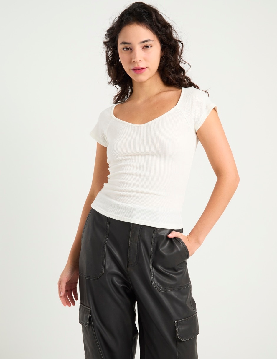 Playera manga corta cuello V para mujer 2